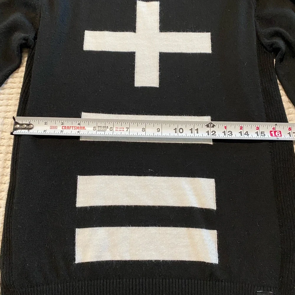Ron Tomson Men’s Black Modern Signs Graphic Sweater